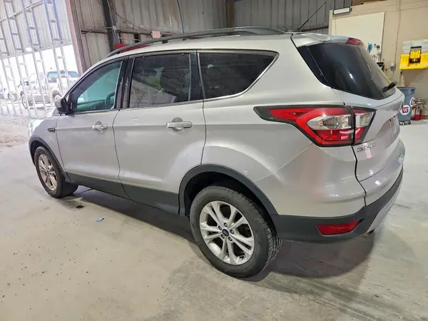 1FMCU0GD0HUA92902 2017 FORD ESCAPE - Image 2