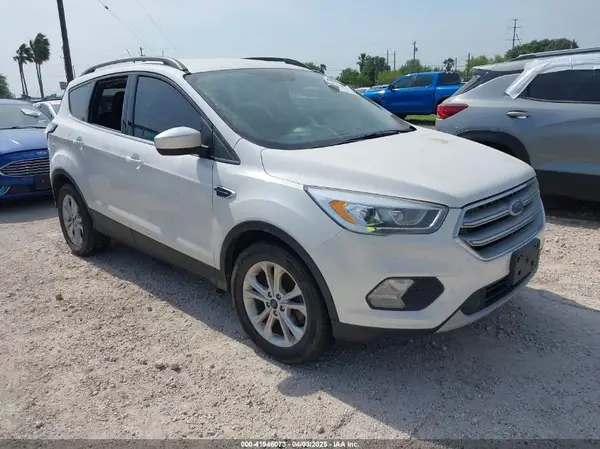 1FMCU0GD0HUA93323 2017 FORD ESCAPE - Image 1
