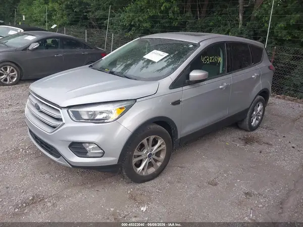 1FMCU0GD0HUB50975 2017 FORD ESCAPE - Image 2