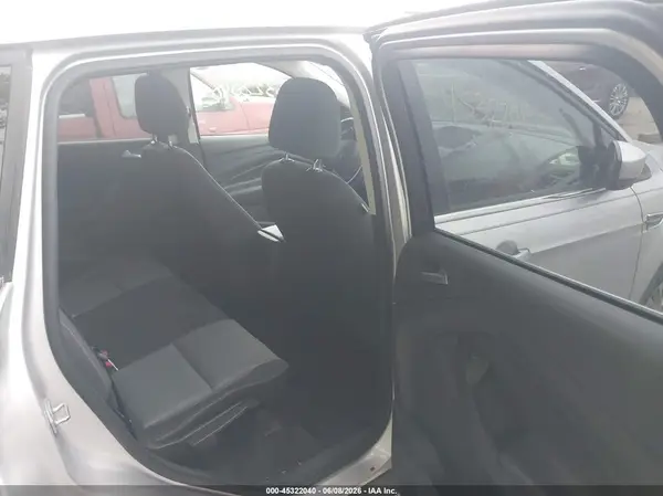 1FMCU0GD0HUB50975 2017 FORD ESCAPE - Image 8