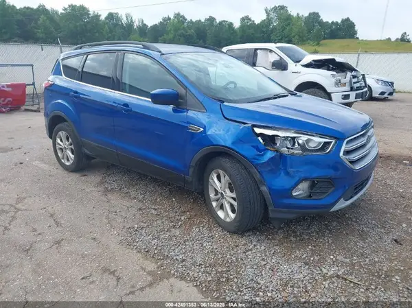 1FMCU0GD0HUB59546 2017 FORD ESCAPE - Image 1