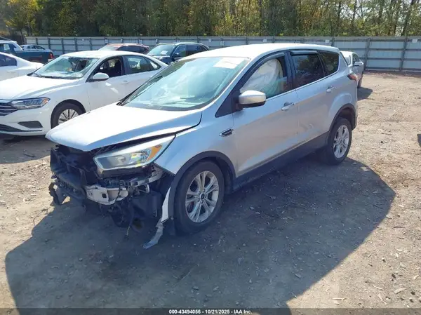 1FMCU0GD0HUB86066 2017 FORD ESCAPE - Image 2