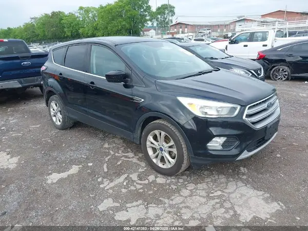 1FMCU0GD0HUB90702 2017 FORD ESCAPE - Image 1
