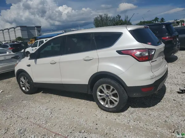 1FMCU0GD0HUB96144 2017 FORD ESCAPE - Image 2