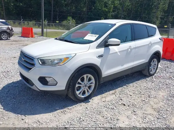 1FMCU0GD0HUC18935 2017 FORD ESCAPE - Image 2