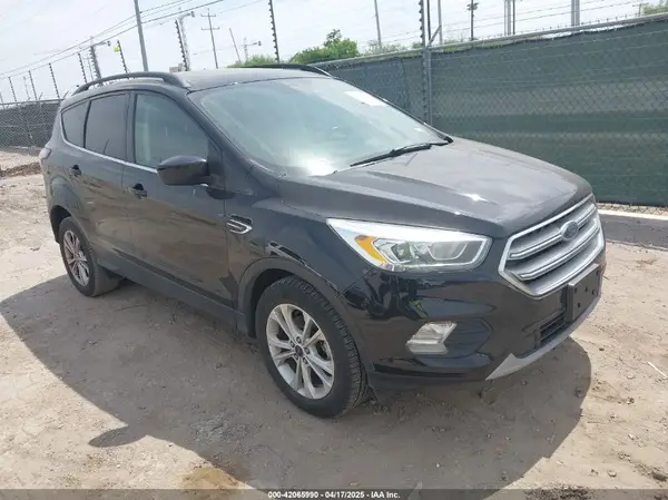 1FMCU0GD0HUC24833 2017 FORD ESCAPE - Image 1