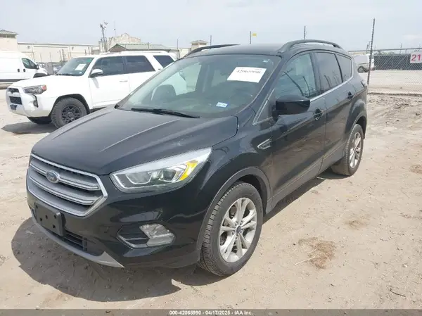 1FMCU0GD0HUC24833 2017 FORD ESCAPE - Image 2