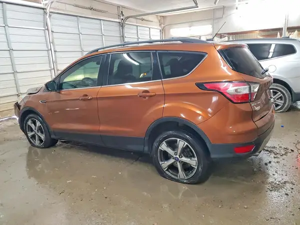 1FMCU0GD0HUC24931 2017 FORD ESCAPE - Image 2
