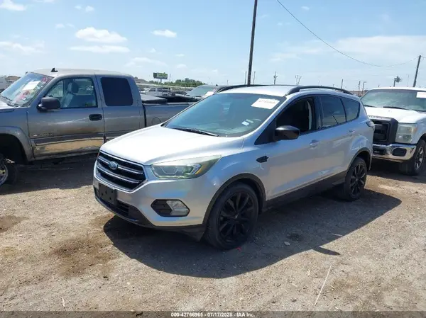 1FMCU0GD0HUC33984 2017 FORD ESCAPE - Image 2