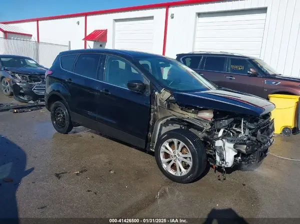 1FMCU0GD0HUC43317 2017 FORD ESCAPE - Image 1