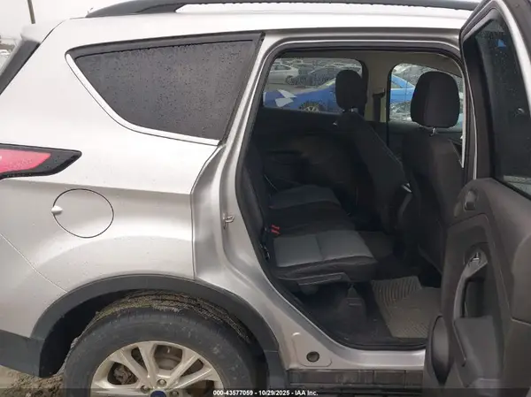 1FMCU0GD0HUC44211 2017 FORD ESCAPE - Image 8
