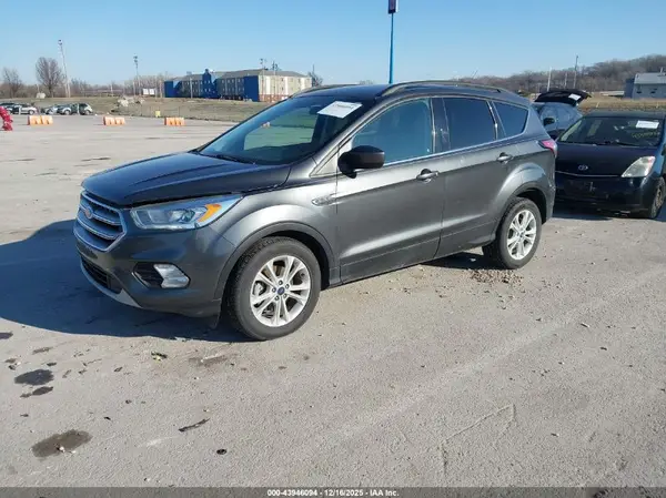 1FMCU0GD0HUC47352 2017 FORD ESCAPE - Image 2