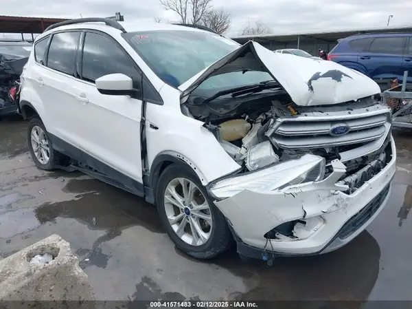1FMCU0GD0HUC48601 2017 FORD ESCAPE - Image 1