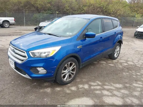1FMCU0GD0HUC61865 2017 FORD ESCAPE - Image 2