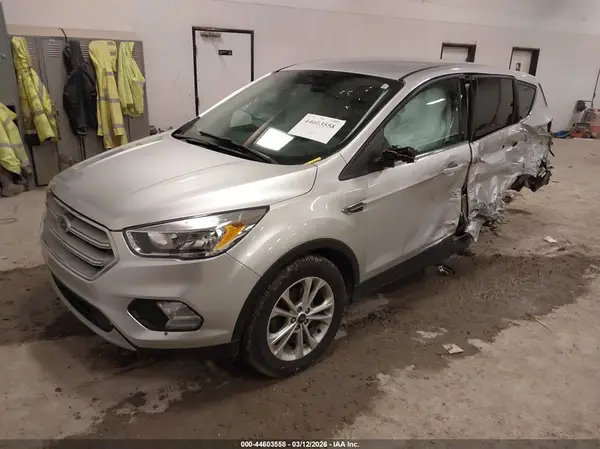 1FMCU0GD0HUC64491 2017 FORD ESCAPE - Image 2