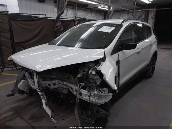 1FMCU0GD0HUC67035 2017 FORD ESCAPE - Image 2