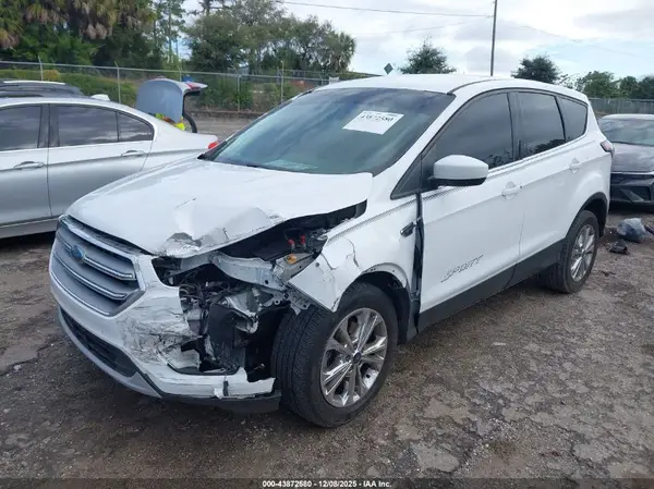 1FMCU0GD0HUC68427 2017 FORD ESCAPE - Image 2