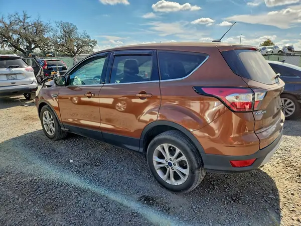 1FMCU0GD0HUC73482 2017 FORD ESCAPE - Image 2
