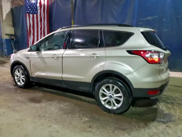 1FMCU0GD0HUD26827 2017 FORD ESCAPE - Image 2