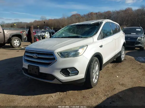 1FMCU0GD0HUD49671 2017 FORD ESCAPE - Image 2
