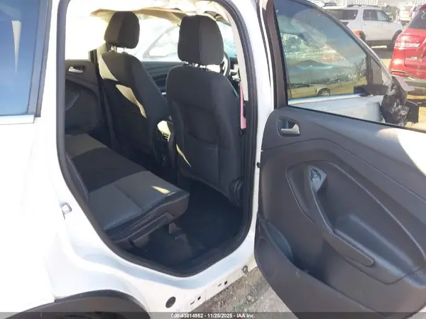 1FMCU0GD0HUD49671 2017 FORD ESCAPE - Image 8