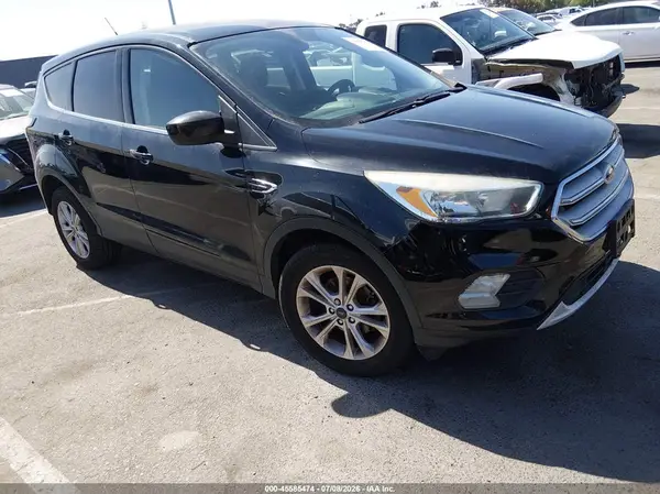 1FMCU0GD0HUD51548 2017 FORD ESCAPE - Image 1
