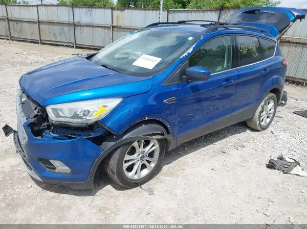 1FMCU0GD0HUD67362 2017 FORD ESCAPE - Image 2
