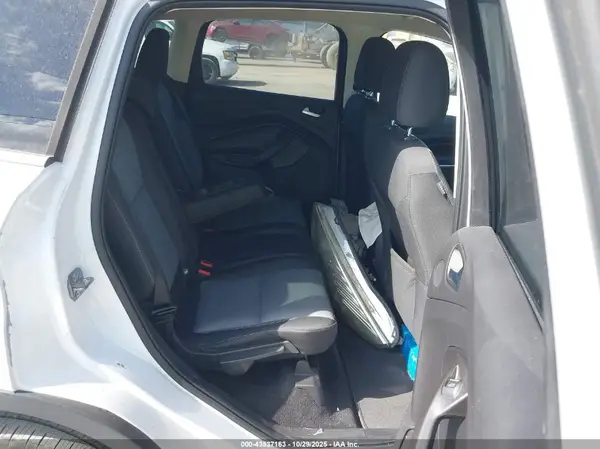 1FMCU0GD0HUD81987 2017 FORD ESCAPE - Image 8
