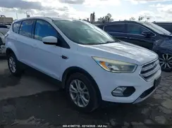 1FMCU0GD0HUD85165 2017 FORD ESCAPE
