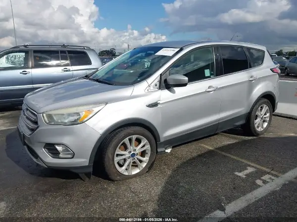 1FMCU0GD0HUD93752 2017 FORD ESCAPE - Image 2