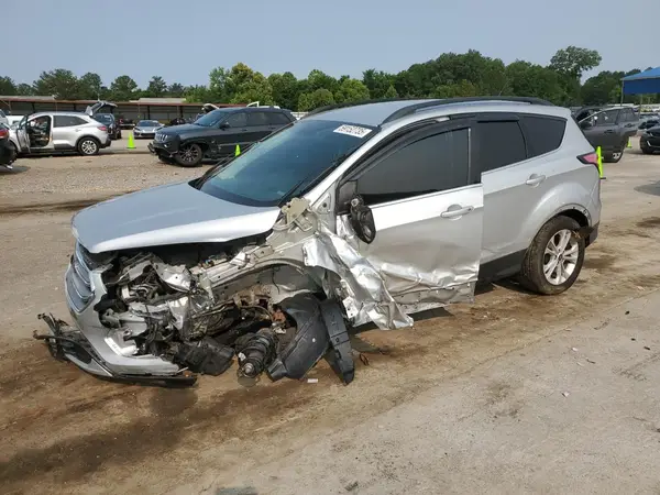 1FMCU0GD0HUE22635 2017 FORD ESCAPE - Image 1