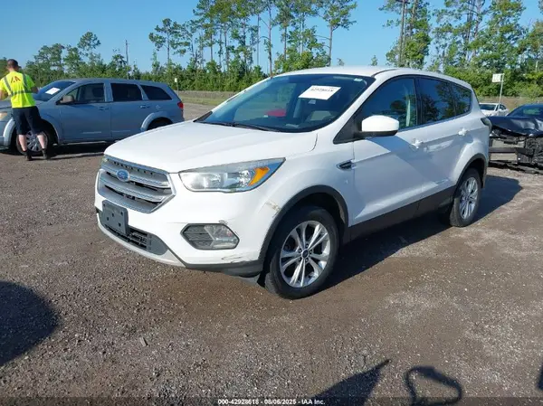 1FMCU0GD0HUE37815 2017 FORD ESCAPE - Image 2