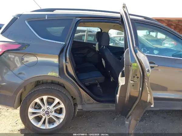 1FMCU0GD0HUE75691 2017 FORD ESCAPE - Image 8