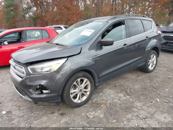 1FMCU0GD0JUA43690 2018 FORD ESCAPE - Image 2