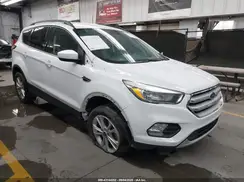 1FMCU0GD0JUA64880 2018 FORD ESCAPE