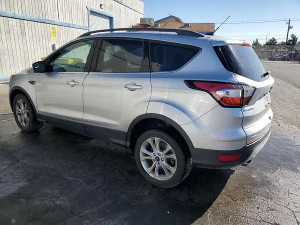 1FMCU0GD0JUA74583 2018 FORD ESCAPE - Image 2