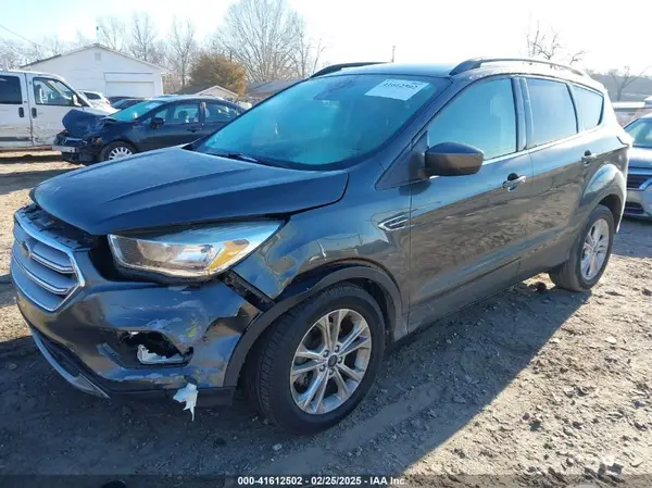 1FMCU0GD0JUA87303 2018 FORD ESCAPE - Image 2
