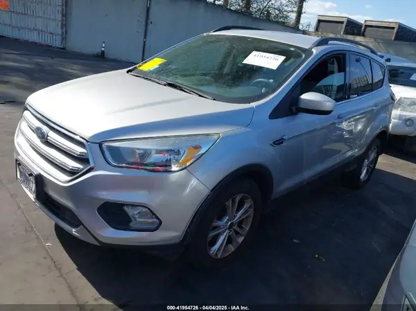 1FMCU0GD0JUB15729 2018 FORD ESCAPE - Image 2