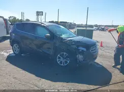 1FMCU0GD0JUB81911 2018 FORD ESCAPE
