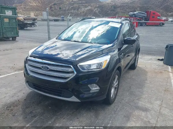 1FMCU0GD0JUC02787 2018 FORD ESCAPE - Image 2