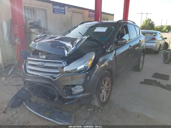 1FMCU0GD0JUC37121 2018 FORD ESCAPE - Image 2