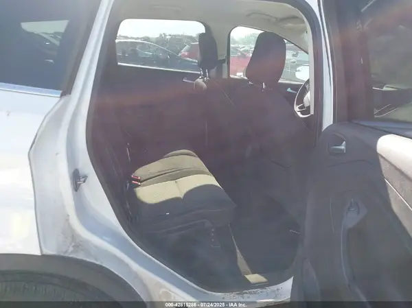 1FMCU0GD0JUC75884 2018 FORD ESCAPE - Image 8