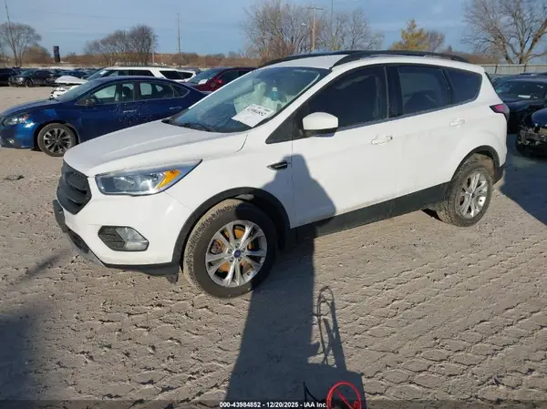 1FMCU0GD0JUD42290 2018 FORD ESCAPE - Image 2