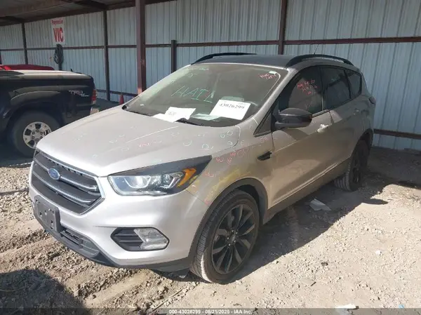 1FMCU0GD0KUA24400 2019 FORD ESCAPE - Image 2