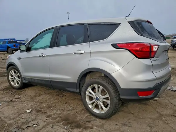 1FMCU0GD0KUA32934 2019 FORD ESCAPE - Image 2