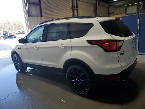 1FMCU0GD0KUA39530 2019 FORD ESCAPE - Image 2