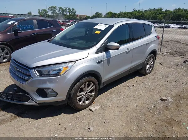 1FMCU0GD0KUB19782 2019 FORD ESCAPE - Image 2