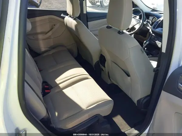 1FMCU0GD0KUB74555 2019 FORD ESCAPE - Image 8