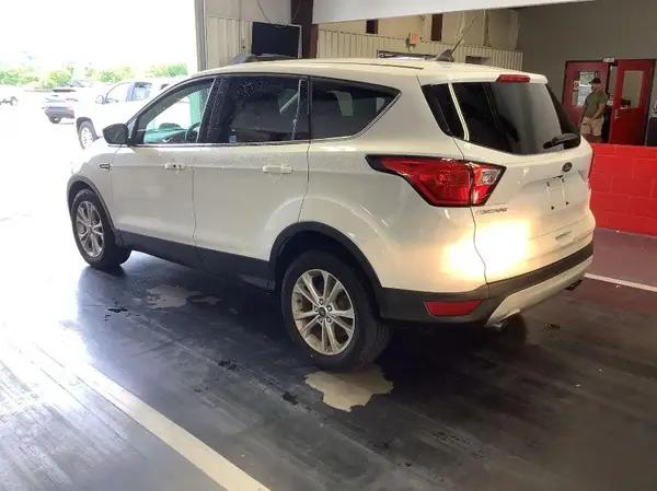 1FMCU0GD0KUC07828 2019 FORD ESCAPE - Image 2