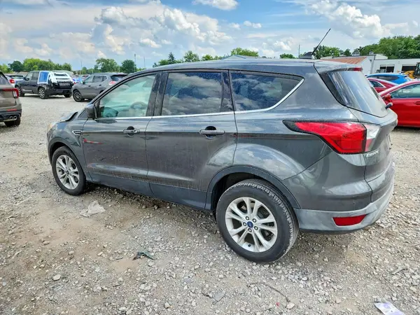 1FMCU0GD0KUC49822 2019 FORD ESCAPE - Image 2